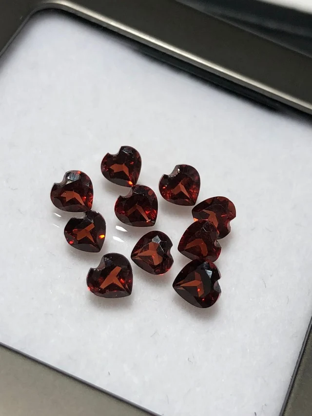 Granate Corazón 4mm